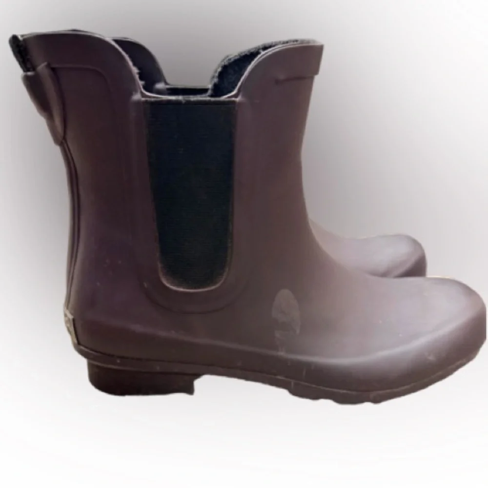 Roma Women's Chelsea Rain Boots Size 6 Matte Eggplant